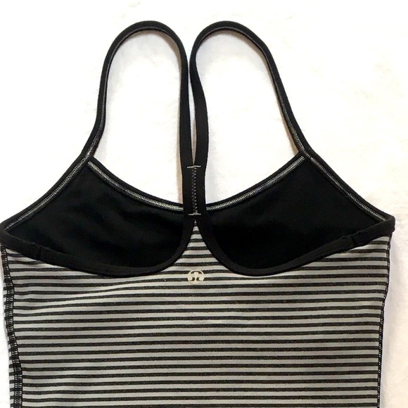 EUC Lululemon Power Y tank top w/ shelf bra size 2 - Picture 1 of 4